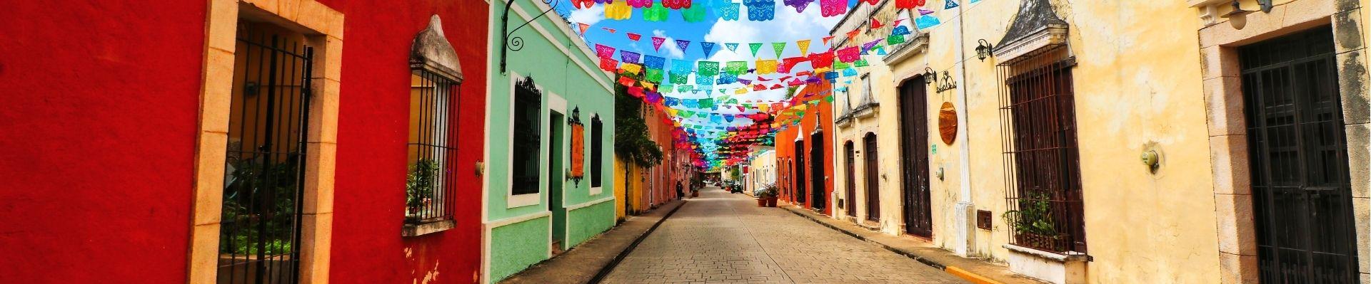 Calzada de los Frailes straat in Yucatan, Mexico