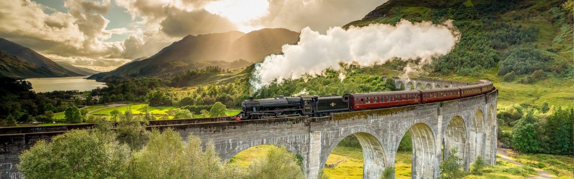 Glenfinnan Viaduct in Schotland