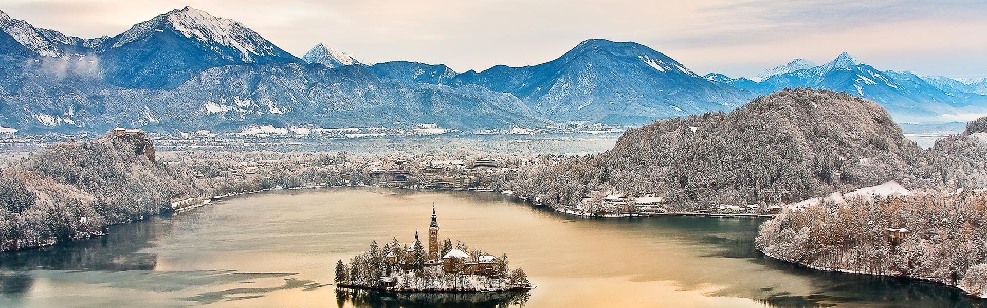 Het meer van Bled (winter), Slovenië