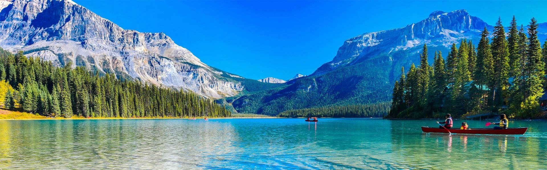 Emerald Lake in Yoho National Park  Canada