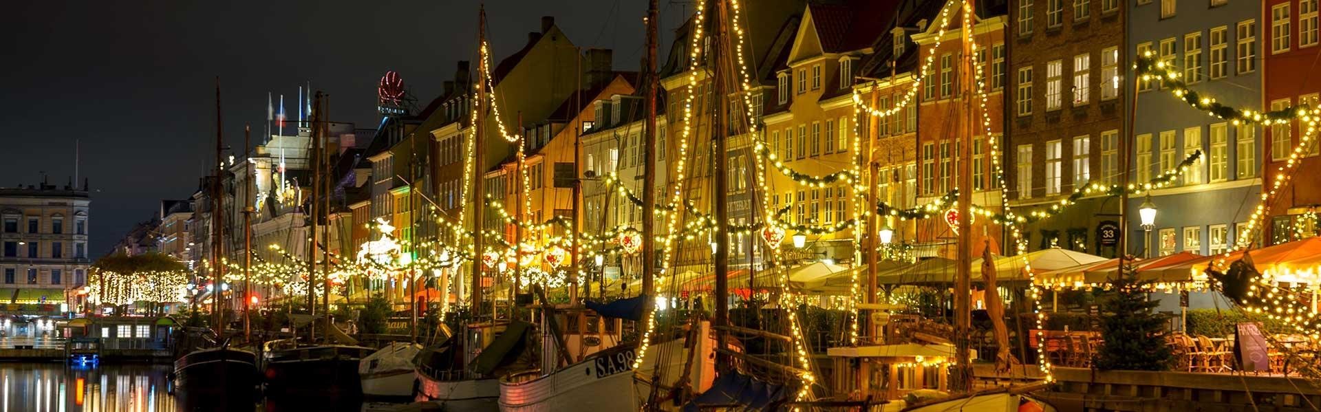Nyhavn met kerst, Kopenhagen, Denemarken