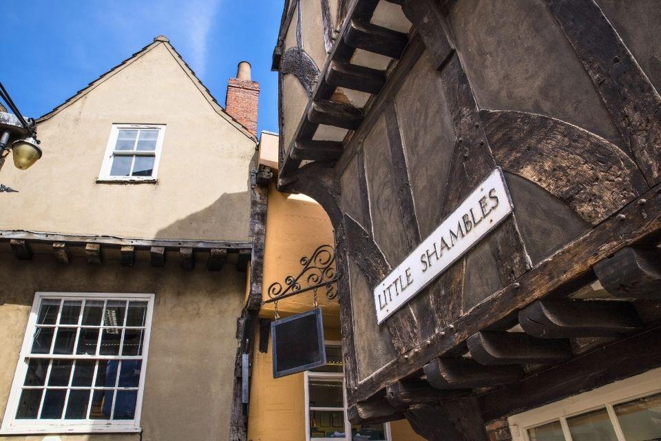 De middeleeuwse Shambles van York Groot-Brittannië