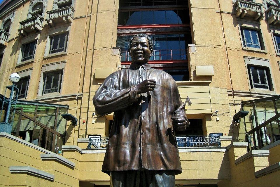 Standbeeld van Nelson Mandela in Johannesburg Zuid-Afrika