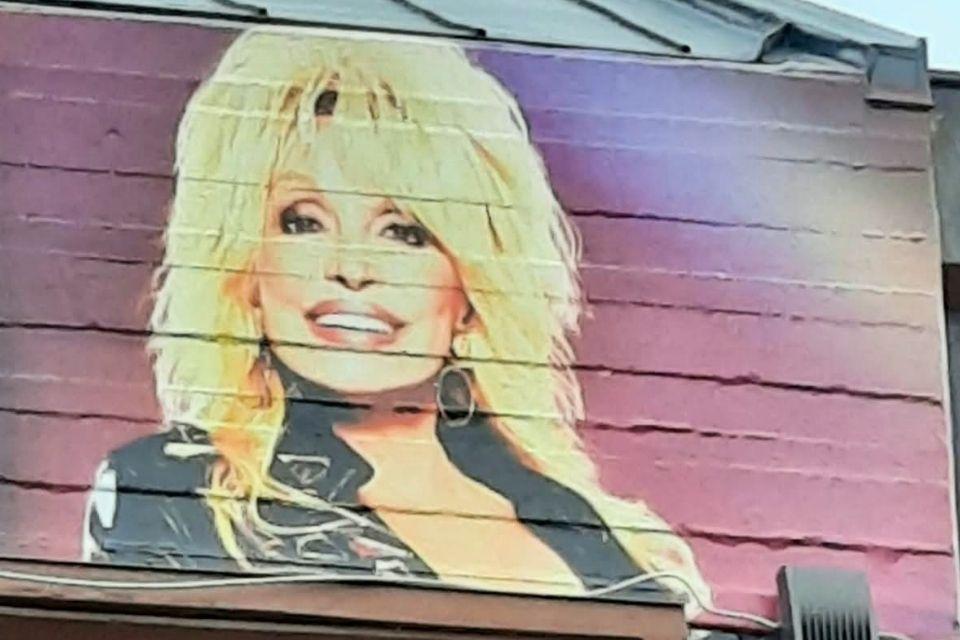 Dolly Parton bij de Grand Ole Opry in Nashville