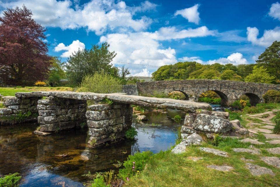 De Clapper Bridge in Dartmoor National Park Engeland
