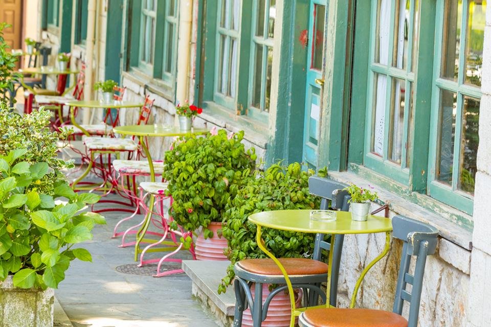 Terras in Ioannina, Griekenland