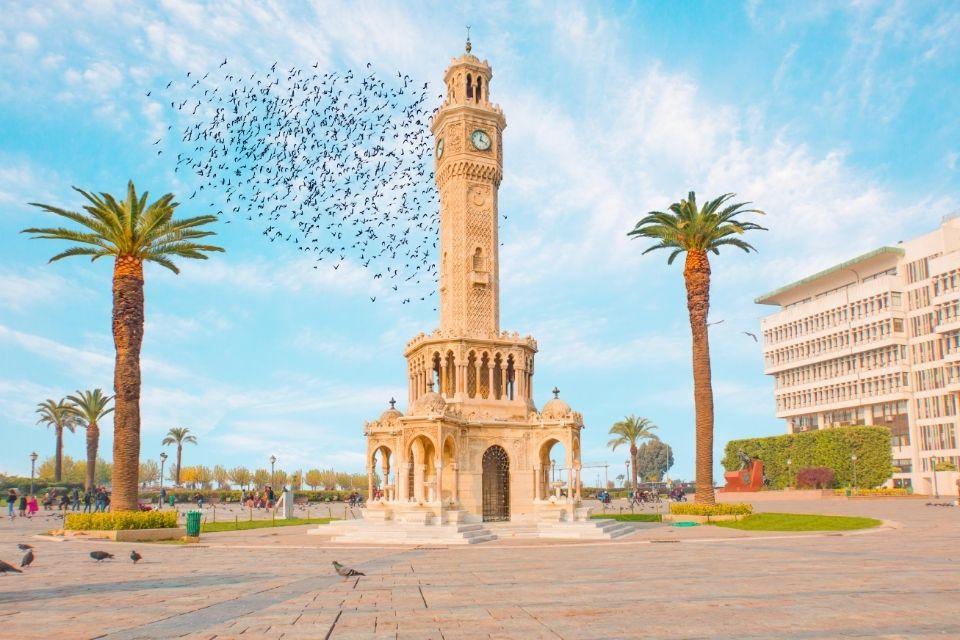 Het Konakplein in Izmir, Turkije