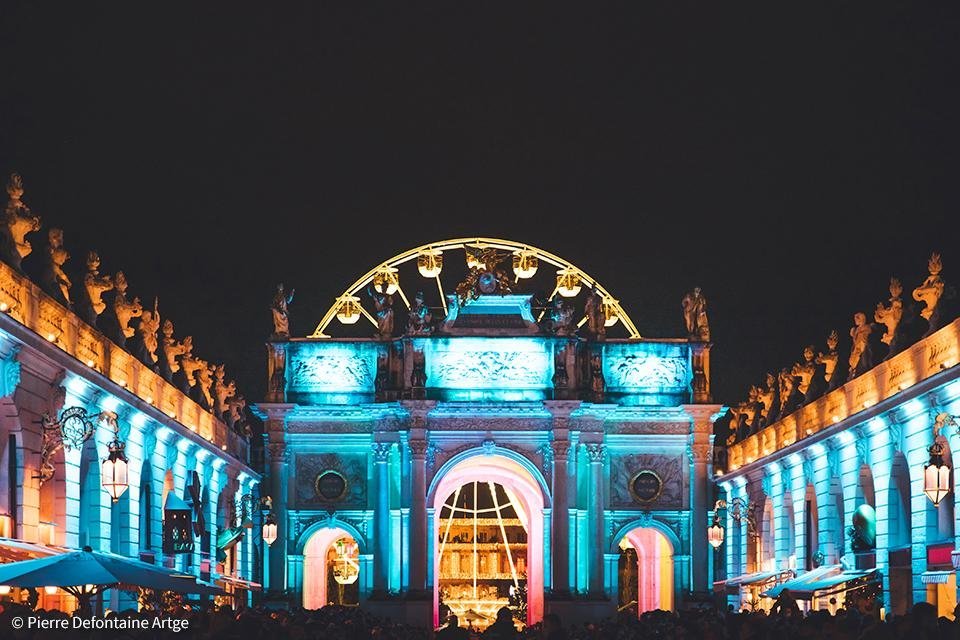 Kerstversiering op Place Stanislas in Nancy, Frankrijk | Foto: Pierre Defontaine Artge