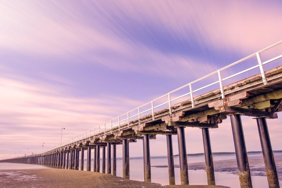 De 868 meter lange Urangan Pier in Hervey Bay, Australië