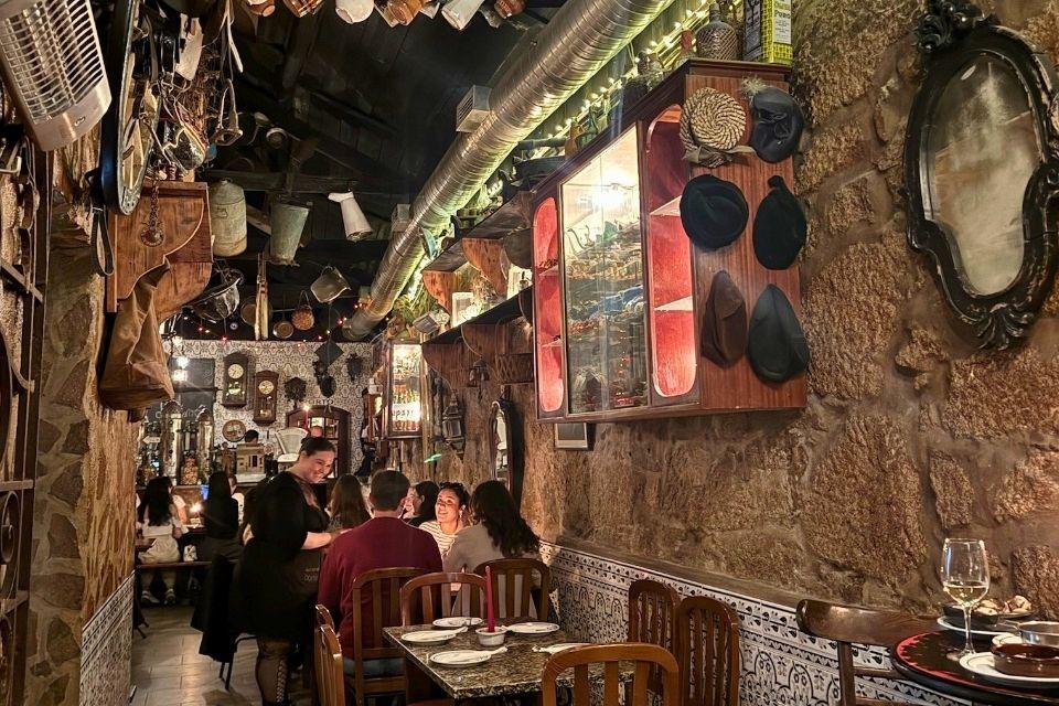 Sfeervol restaurant Museu d’Avó in Porto Portugal