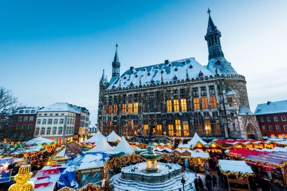 Rathaus van Aken Duitsland