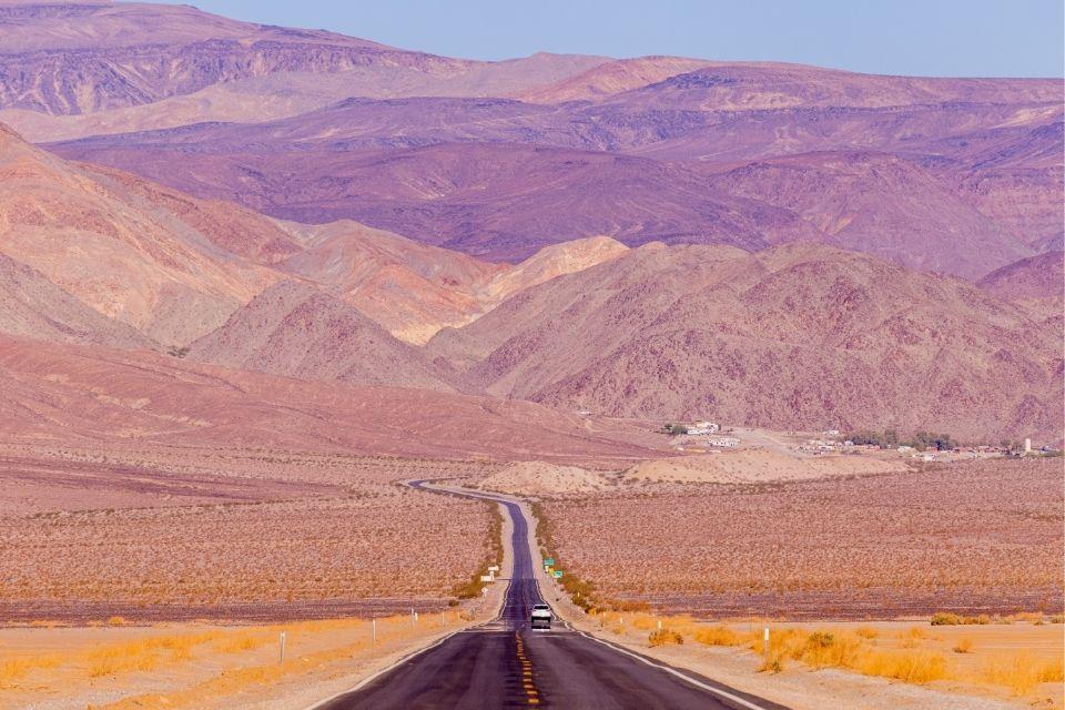 California State Route 190 in Death Valley National Park Amerika