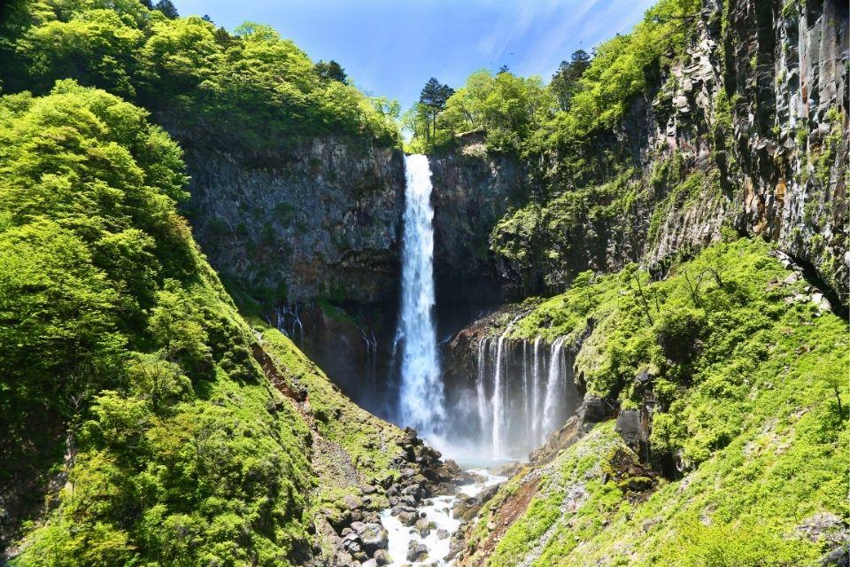 De Kegon-waterval in Japan