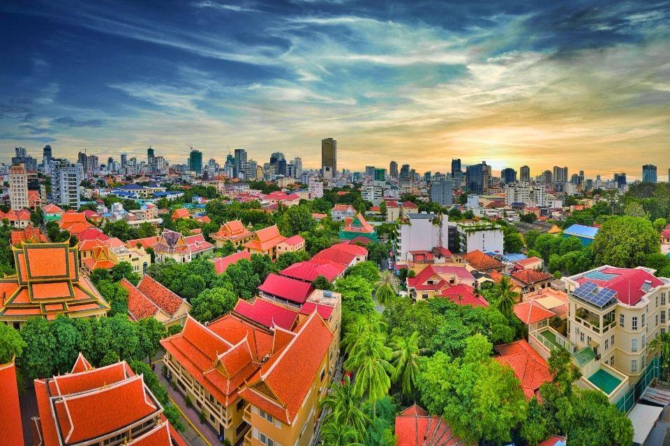 De skyline van Phnom Penh Cambodja