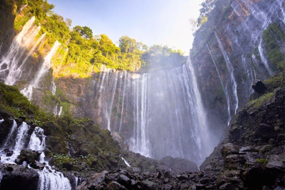 De Tumpak Sewu-waterval in Oost-Java