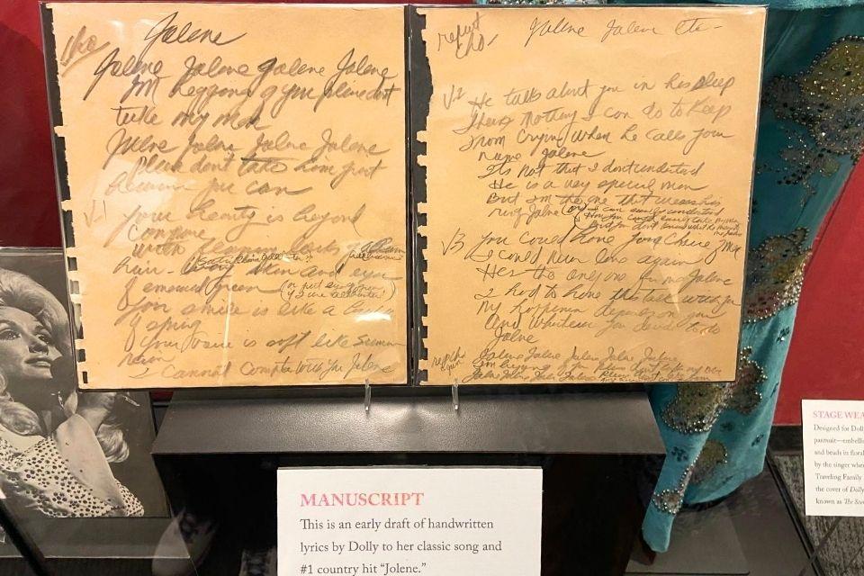 Handgeschreven bladmuziek in The Country Music Hall Of Fame in Nashville