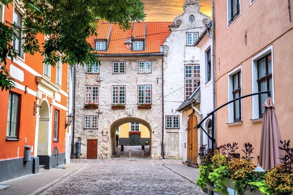 Zweedse poort in het oude centrum van Riga Letland