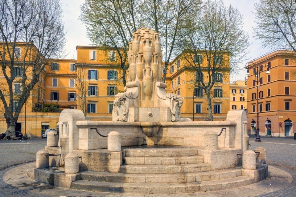  Fontana delle Anfore in Testaccio in Rome Italië