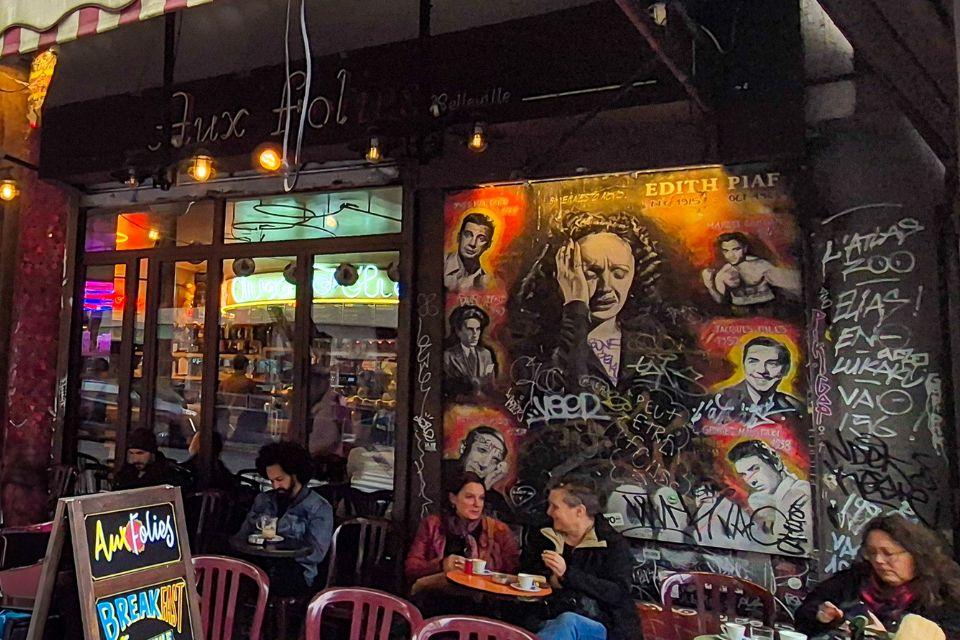 Édith Piaf schildering bij Aux Folies, Parijs, Frankrijk