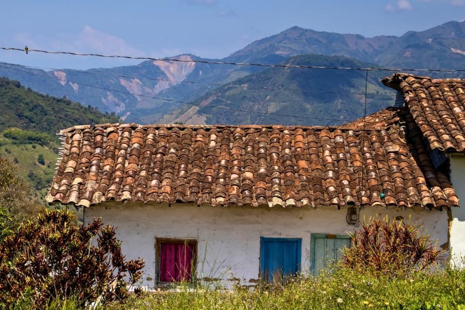 Huisje in de bergen bij Salamina, Colombia