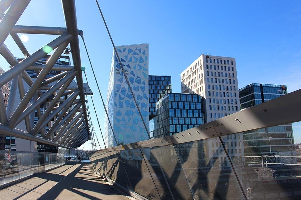 De Akrobaten-brug in Oslo, Noorwegen