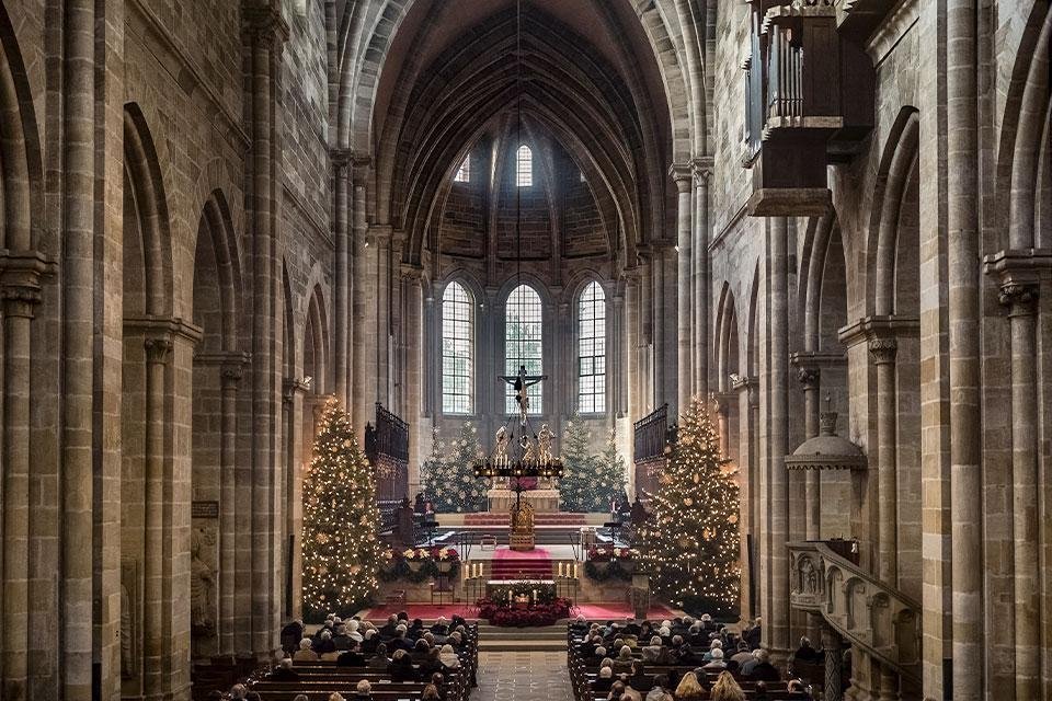 Kerstsfeer in de dom van Bamberg, Duitsland