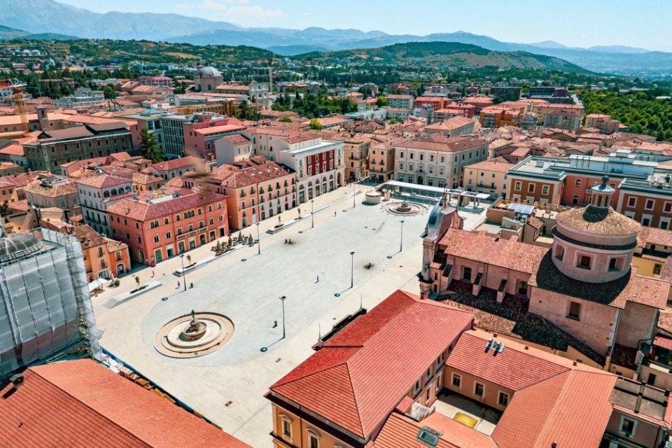 Het centrum van L'Aquila Abruzzen Italië