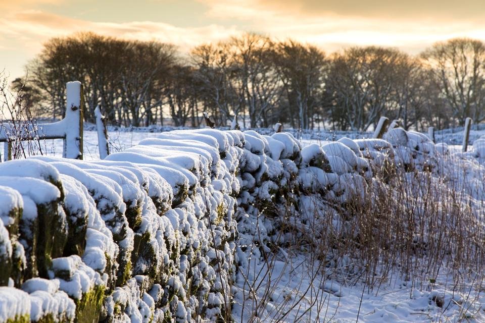 Besneeuwd landschap in Yorkshire Dales, Groot-Brittannië