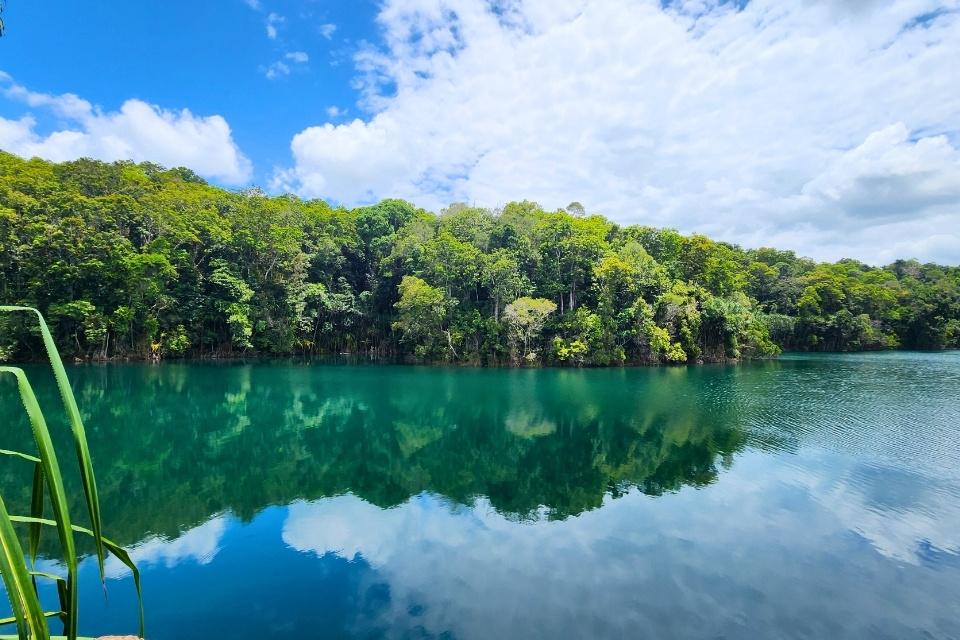 Lake Eacham, Australië