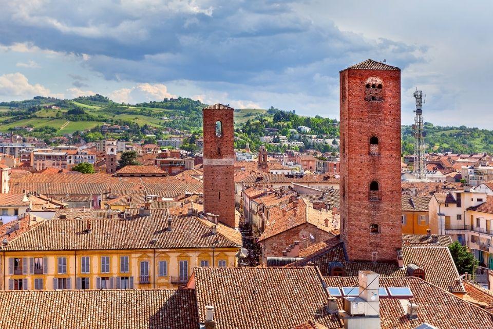 De rode daken van Alba Piemonte Italië