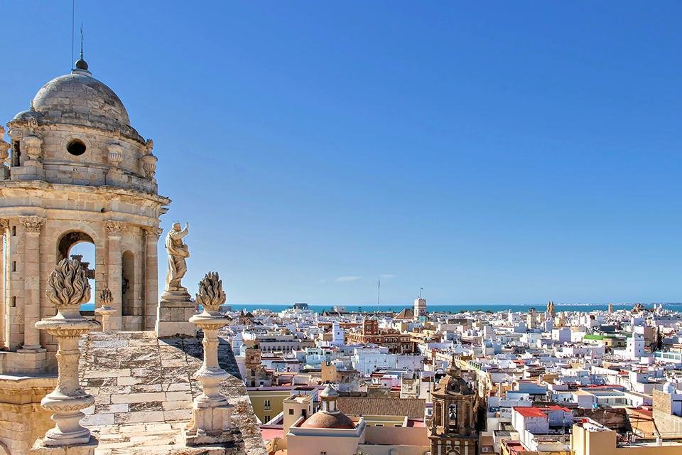 Zicht vanaf de kathedraal van Cádiz, Andalusië, Spanje