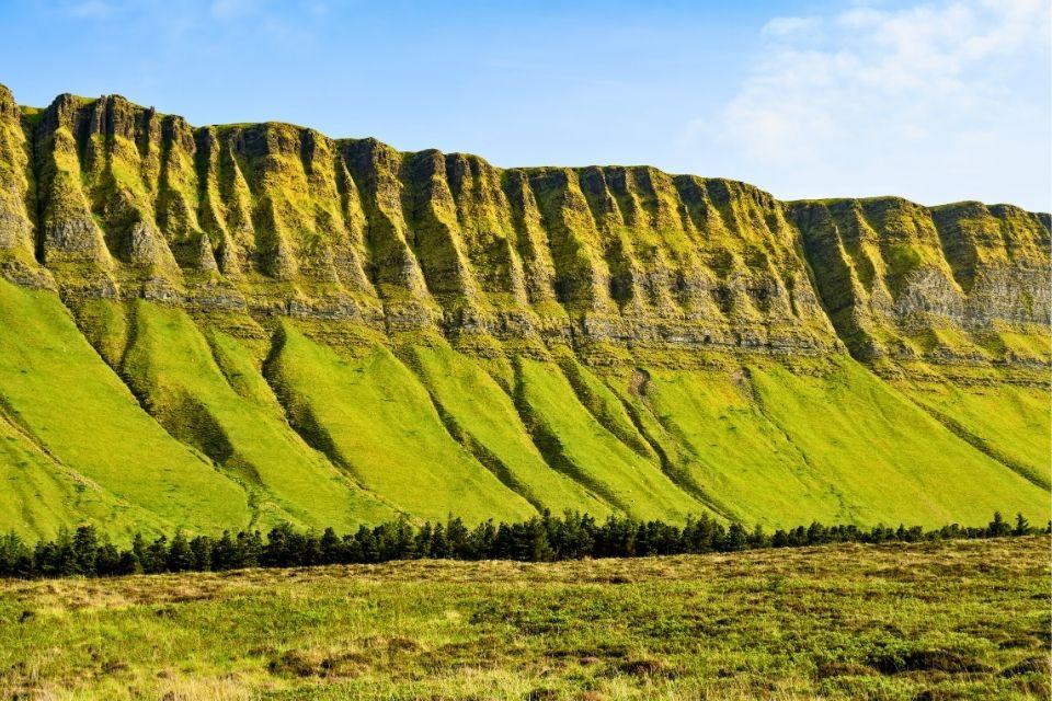 Benbulben in de Dartry Mountains, Ierland