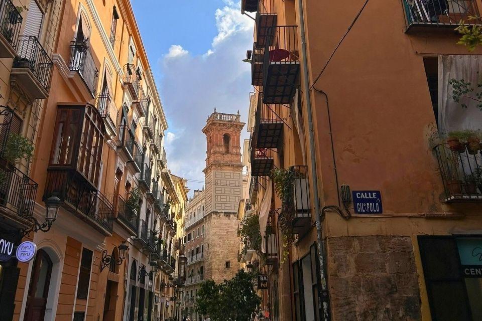 Straatbeeld in El Carmen Valencia Spanje