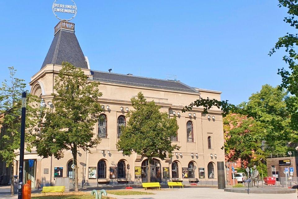 Berliner Ensemble aan de Schiffbauerdamm in Berlijn