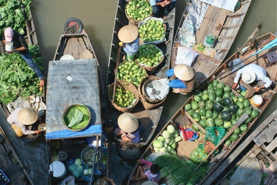 De drijvende markt van Can Tho op de Mekongdelta, Vietnam