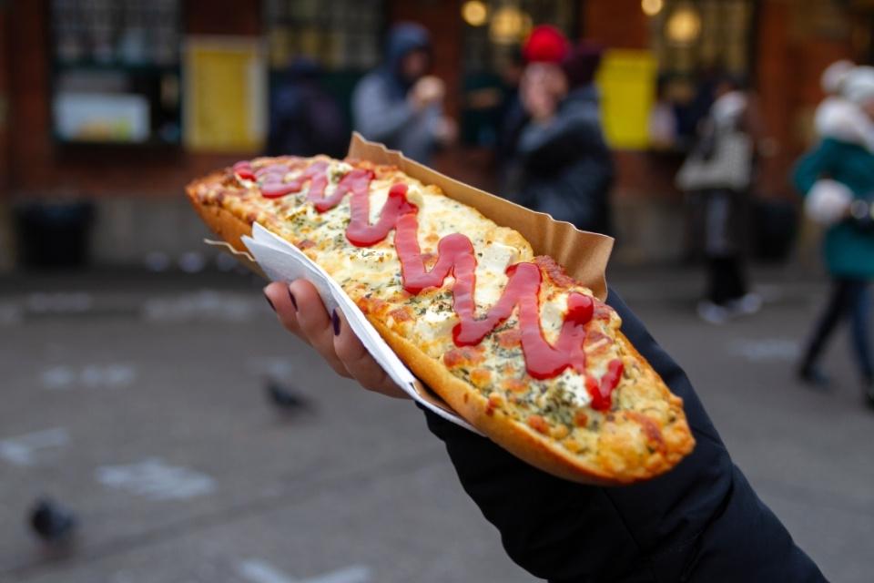 Zapiekanka in Krakau, Polen