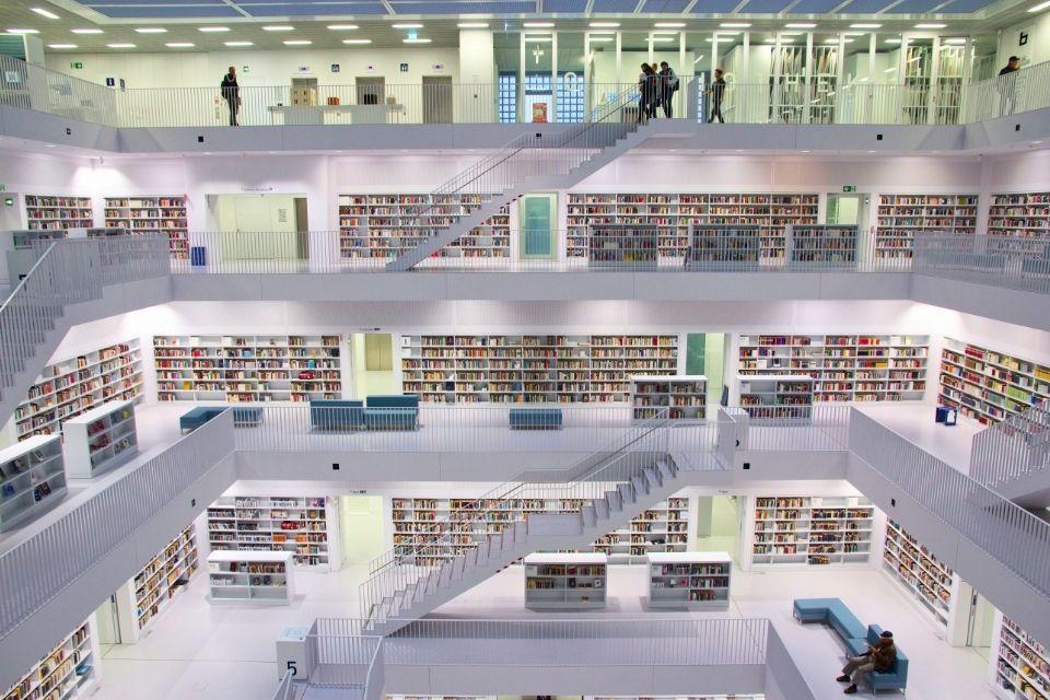 De bibliotheek van Stuttgart van de Koreaanse architect Eun Young Yi Duitsland