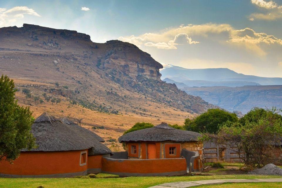 Basotho cultural village in de Maluti Mountains Zuid-Afrika