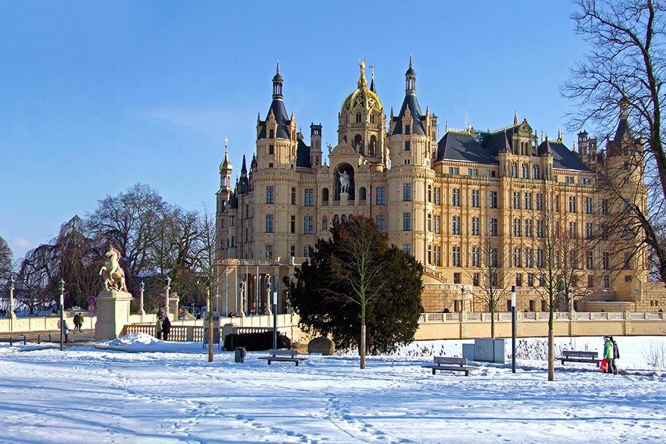 Kasteel van Schwerin in de winter, Duitsland