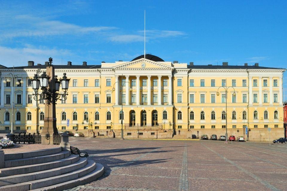 Het Senaatsplein in Helsinki Finland