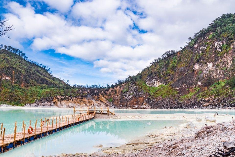 Het vulkanische meer Kawah Putih, Indonesië