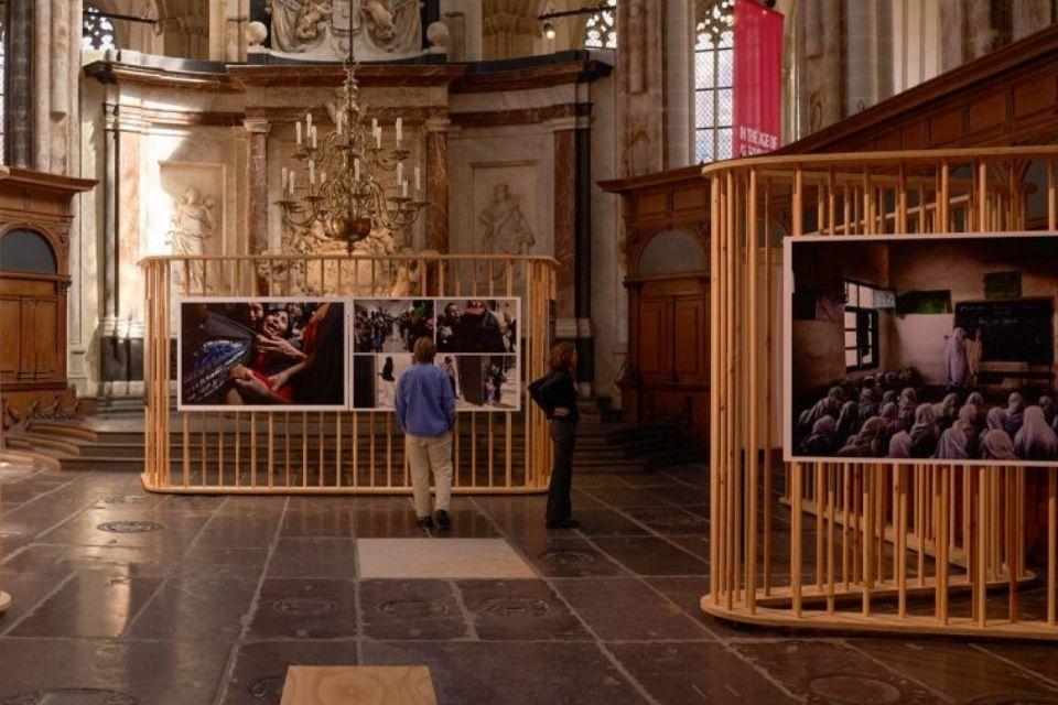 Tentoonstelling 'World Press Photo Exhibition 2026' in de Nieuwe Kerk Amsterdam