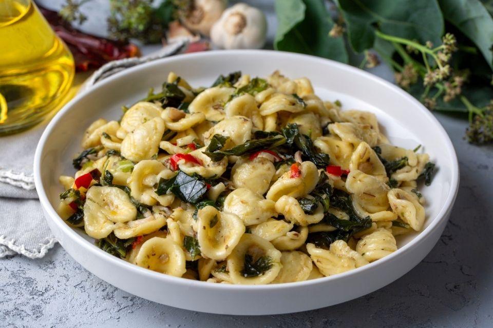Orecchiette con sime di rape uit Puglia, Italië