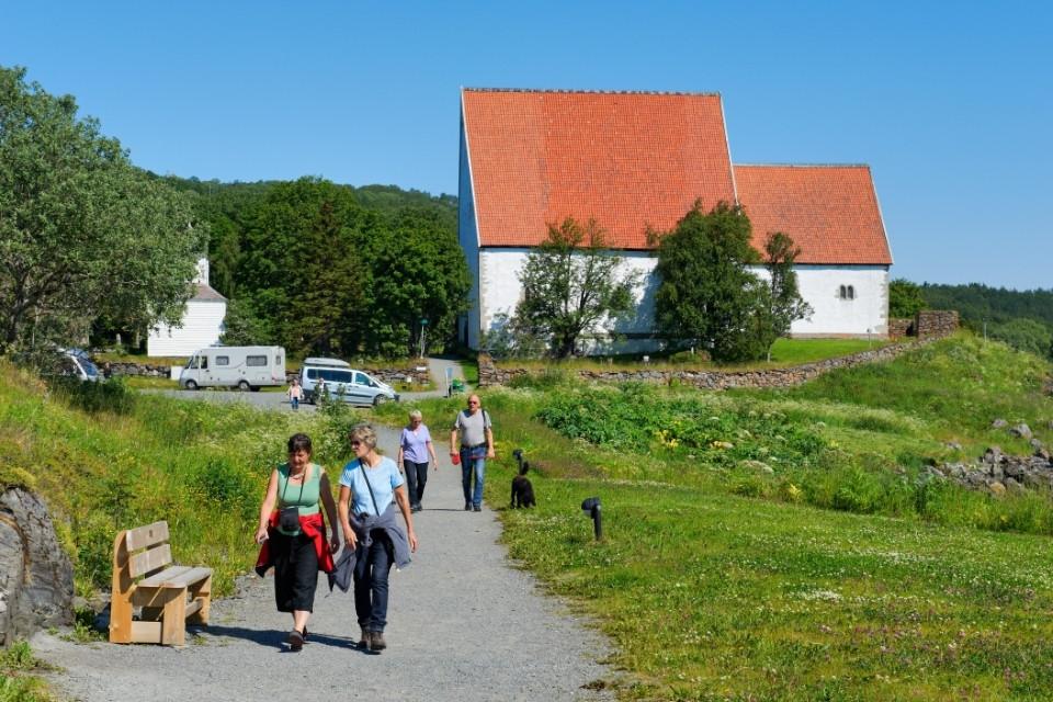 Kerkje in Trondenes, Noorwegen | Foto: Bård Løken - www.nordnorge.com