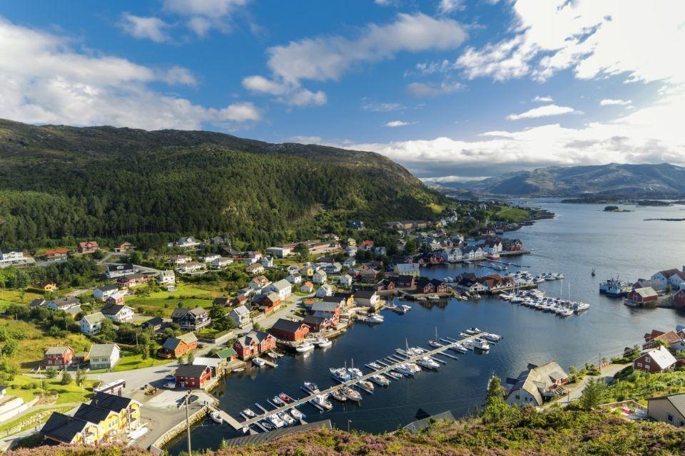 Het vissersdorpje Kalvåg in Noorwegen