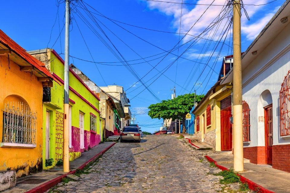 kleurrijk straatje, Guatemala