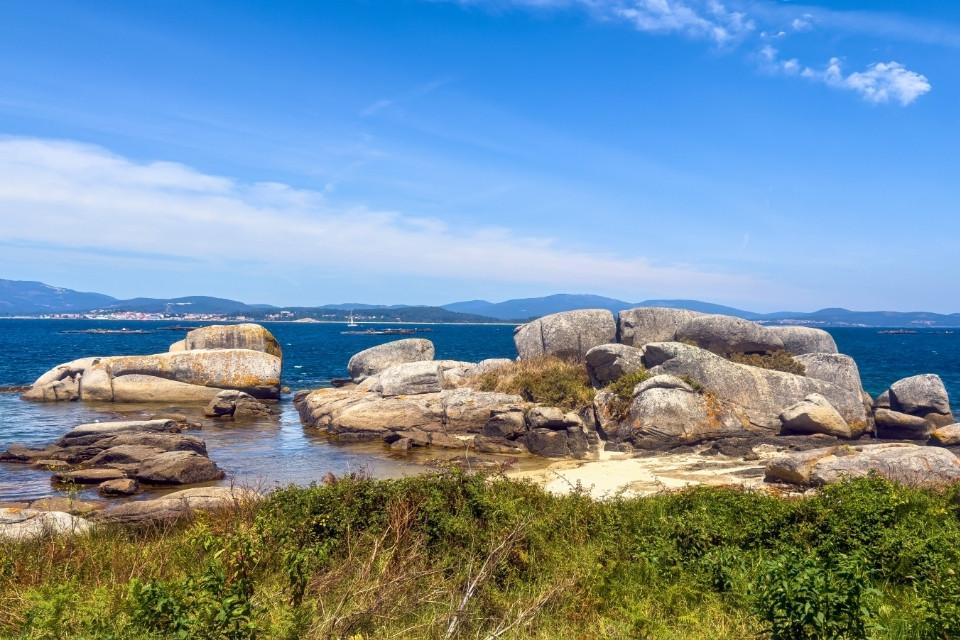 De kust van Isla de Arousa Galicië Spanje