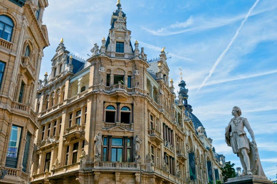 Prachtige winkelpanden aan de Meir in Antwerpen België