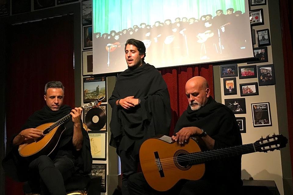 Fado ao Centro in Coimbra, foto Frits & Mary Mutsaers