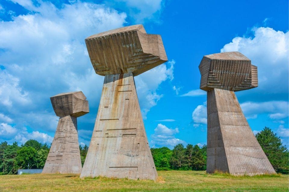 Spomenik Bubanj Memorial Park in Niš Servië
